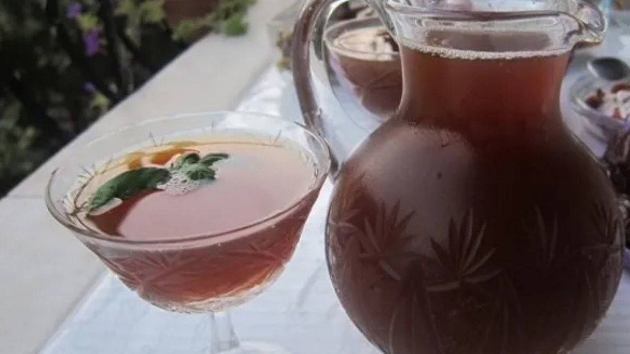 Osmanlı Mutfağından Günümüze: Demirhindi Şerbeti Tarifi