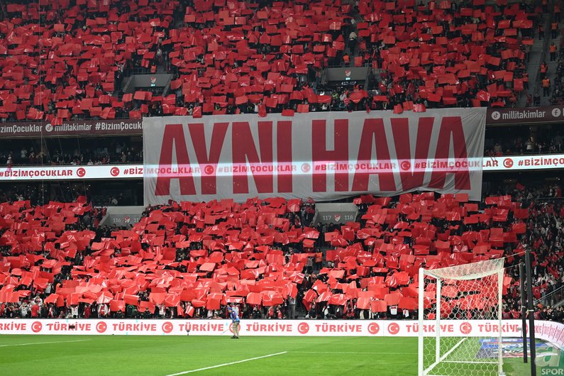 Usta Yazarlardan Türkiye A Milli Futbol Takımı’na Övgü: “Özgüvenleriyle Fark Yarattılar”