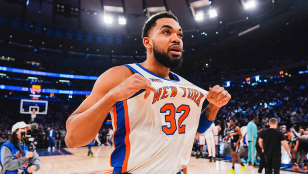 New York Knicks, San Antonio Suprs’ün 11 maçlık galibiyet serisini bitirdi.