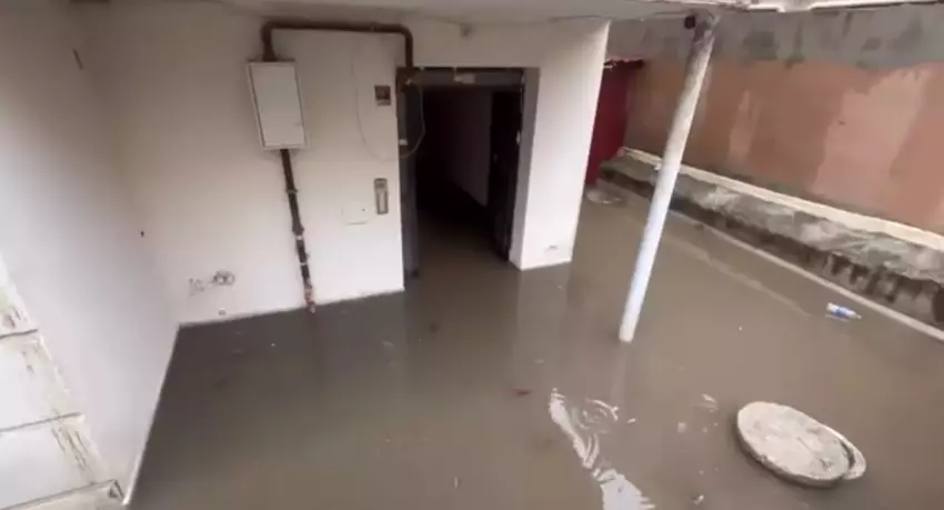 Hatay’da Şiddetli Yağış: Dolu ve Sağanak Yolları Göle Çevirdi