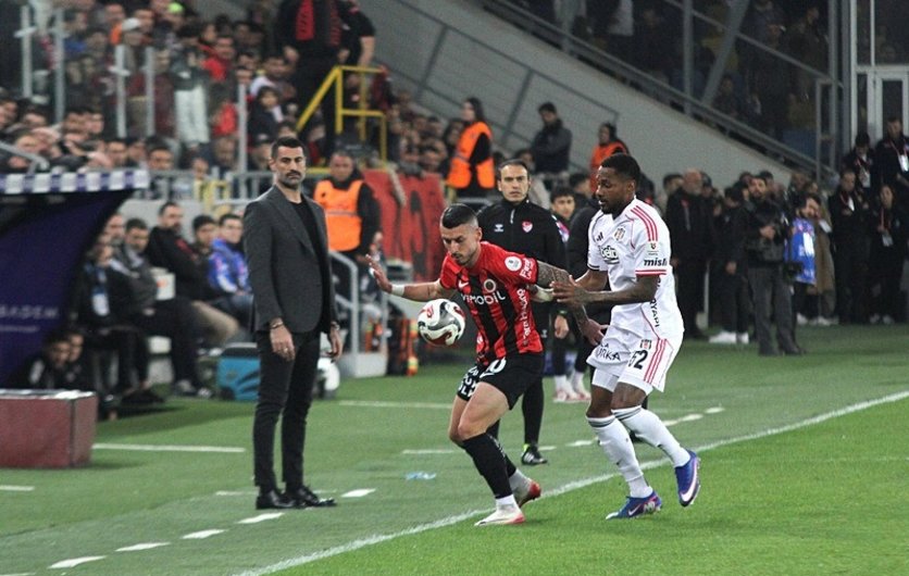 Gençlerbirliği–Beşiktaş Maçında VAR Kararı: Sekou Koita Kırmızı Kart Gördü