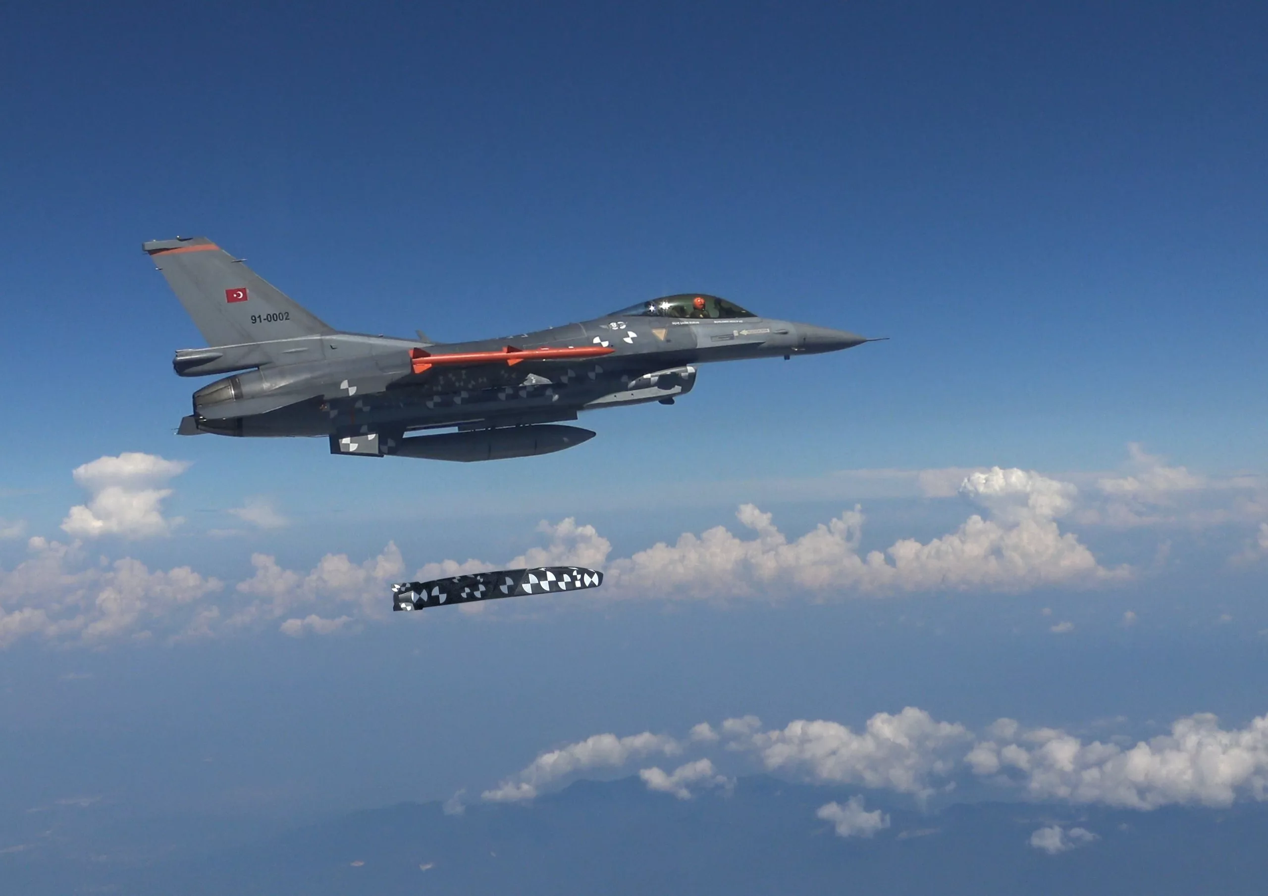 SOM-J Seyir Füzesi Canlı Harp Başlığıyla (ATIŞ TESTİNDE) Hedefi Tam İsabetle Vurdu