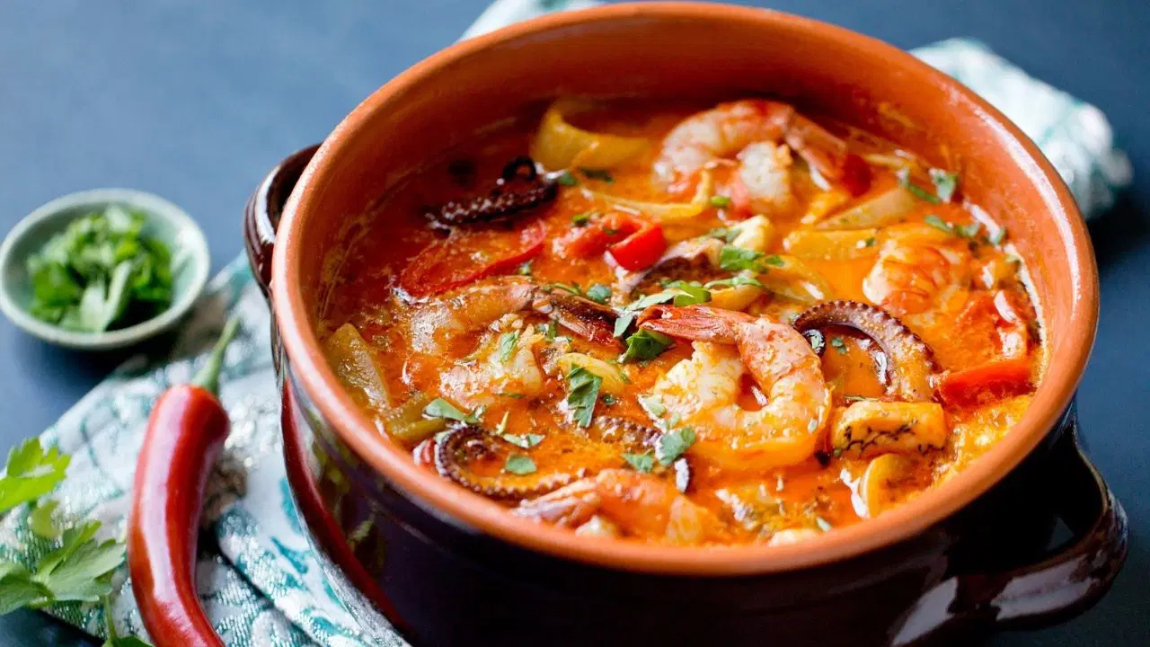 Tencereden Yayılan Tropikal Koku: Moqueca’nın Sırrı Sabırda Saklı