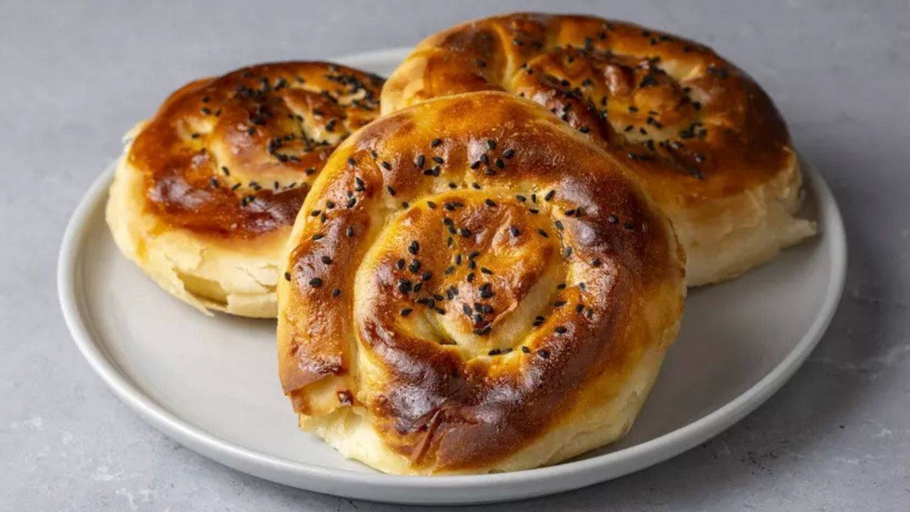 Pratik lezzet: Gül böreği tarifi