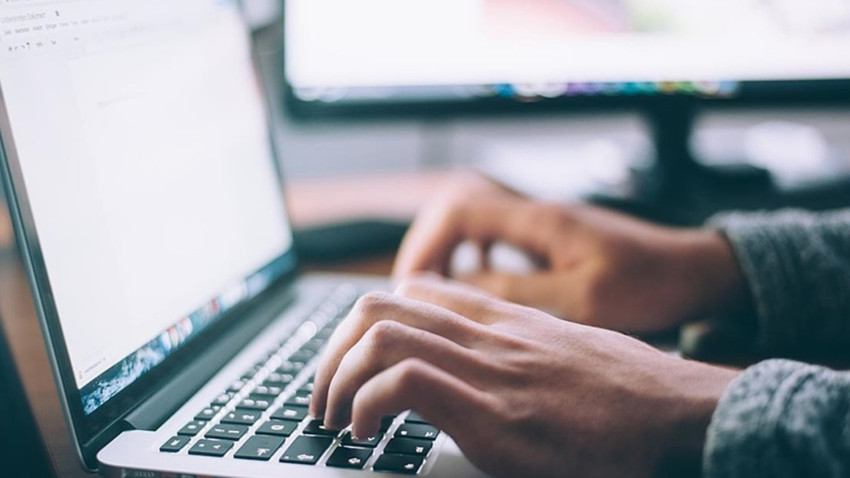 Yapay zeka korkutuyor, talep artıyor: Yazılım ilanlarında %30’luk sıçrama!