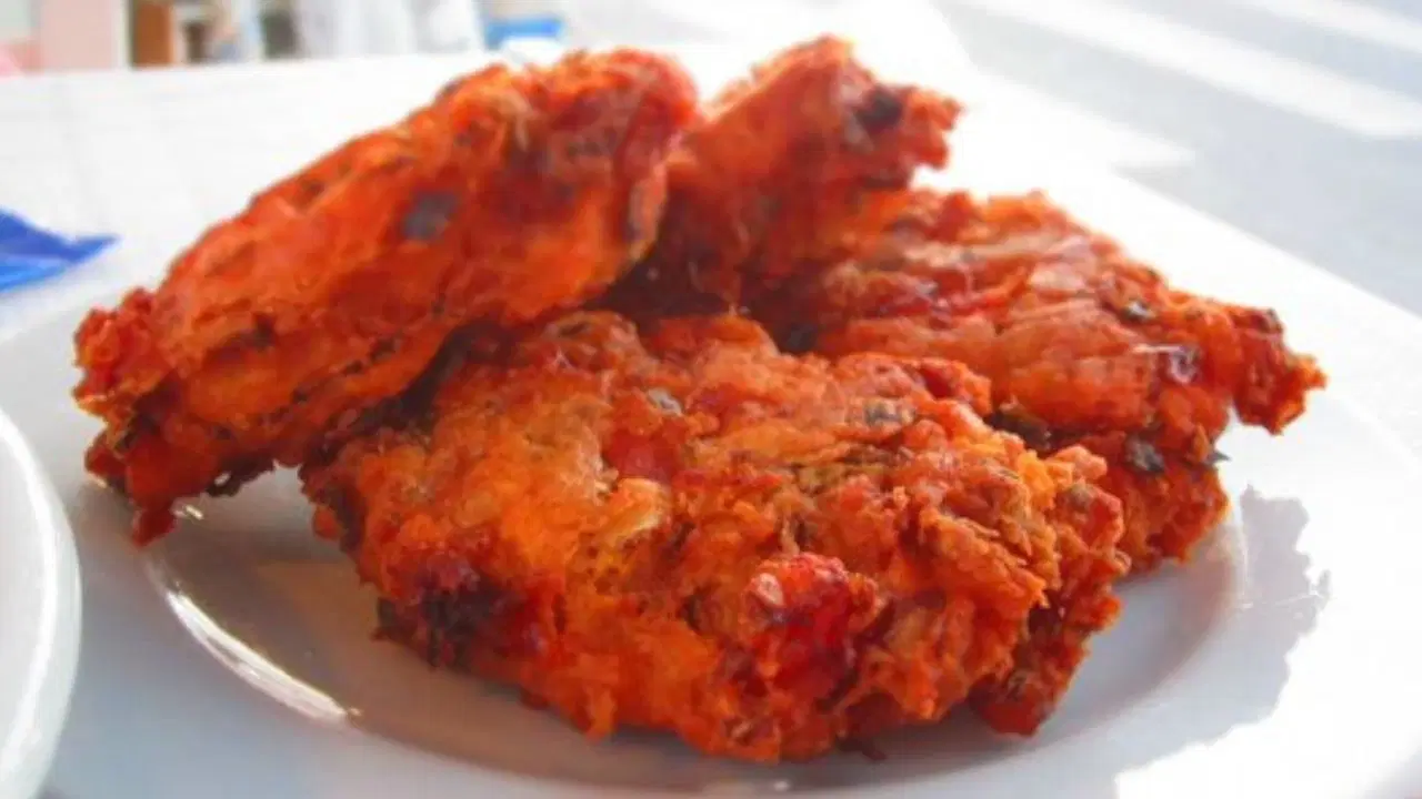 Yunan mutfağından lezzetli domatokeftedes tarifi