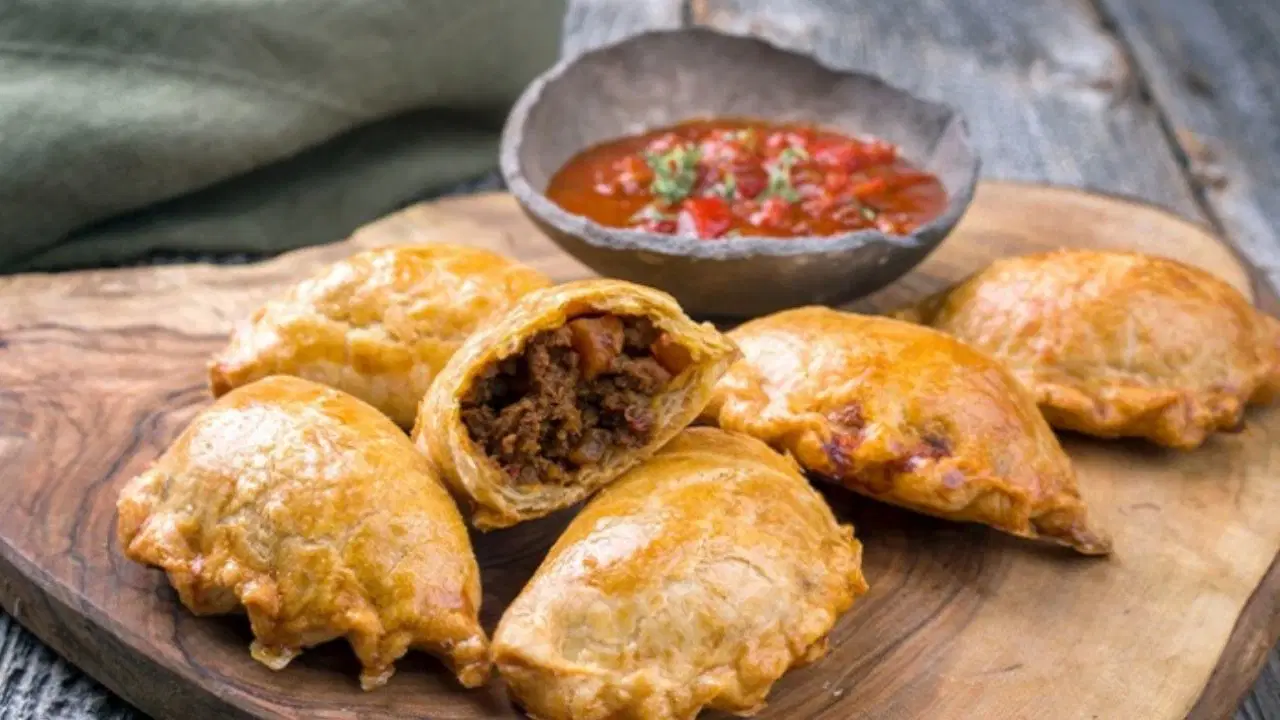 Latin Amerika mutfağının sevilen lezzeti: Empanadas tarifi