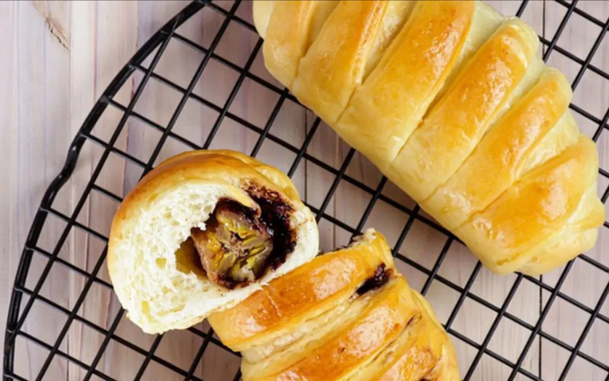 Muz ve Çıtır Hamurun Dansı: Roti Pisang ile Tropikal Bir Yolculuk