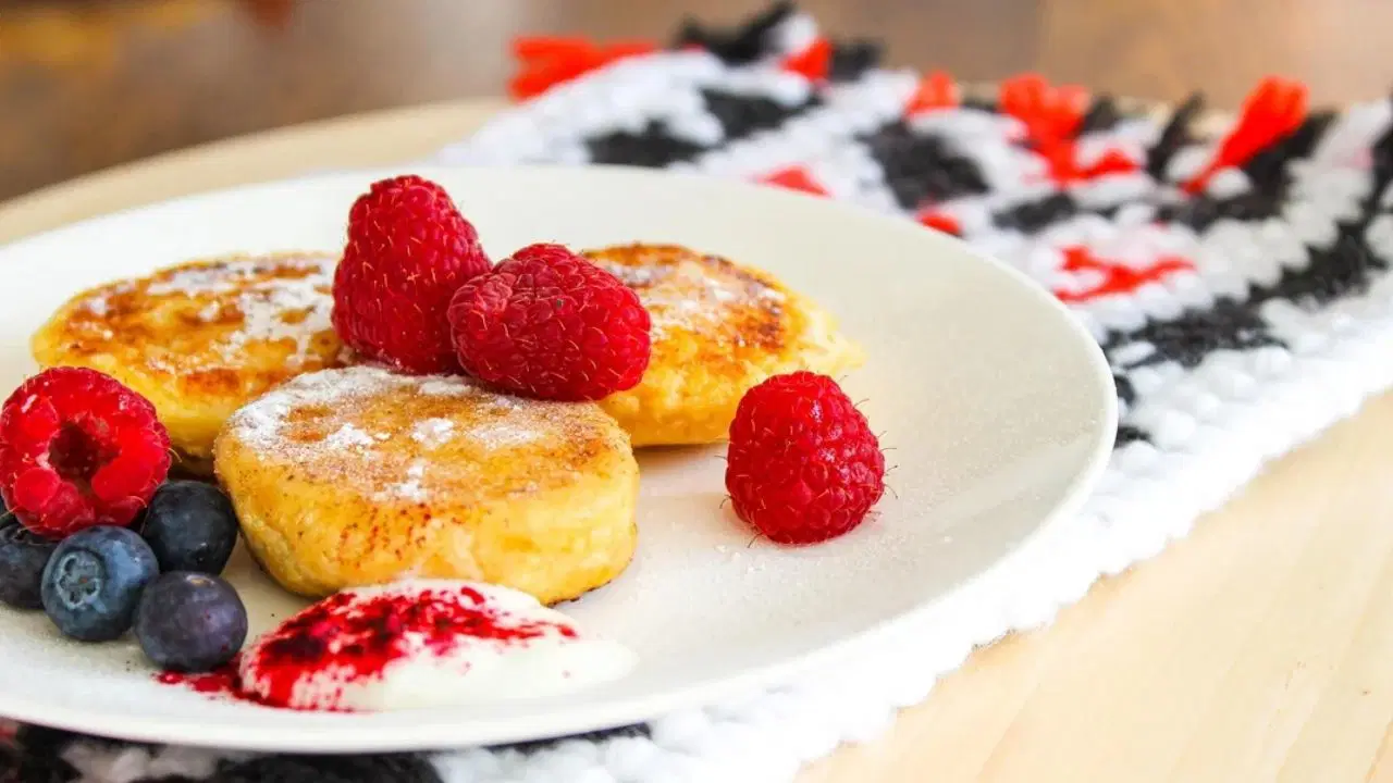 Rus kahvaltısının favorilerinden: Syrniki tarifi