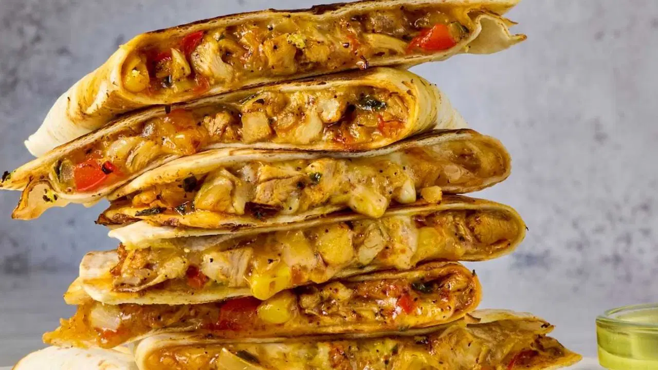 Meksika mutfağının gözde lezzeti: Çıtır çıtır tavuklu Quesadilla