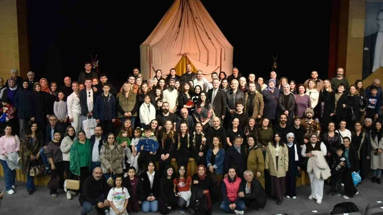 Samsun’da tiyatro tutkunları Atakum’da buluştu