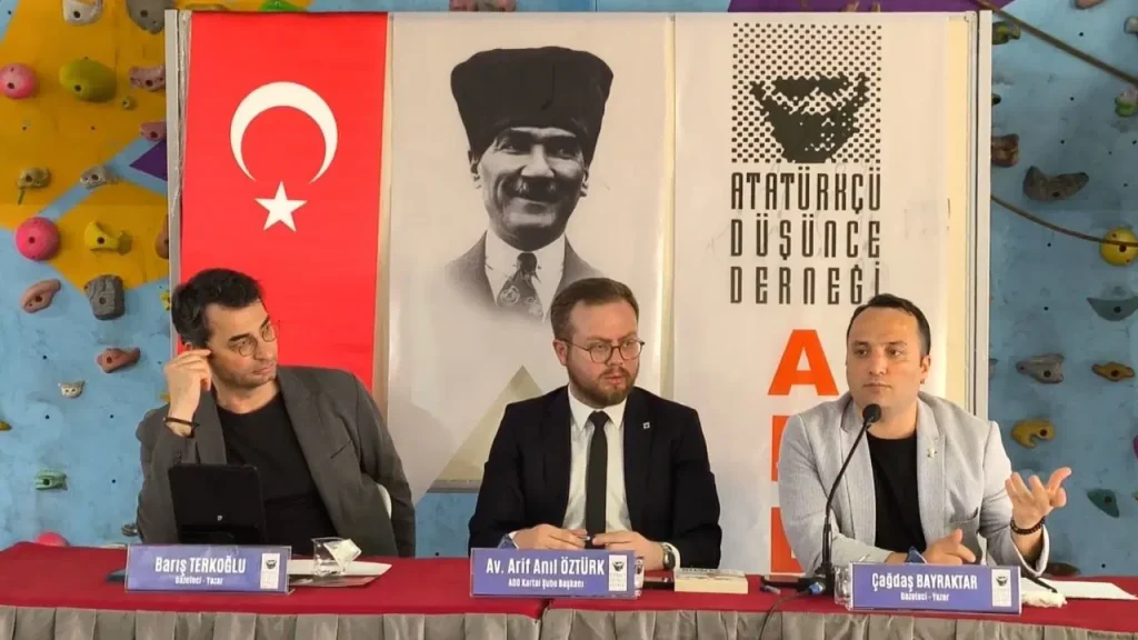 Cumhuriyet’e Kurulan Kumpaslar ve Aydın Sorumluluğu Kartal’da Masaya Yatırıldı